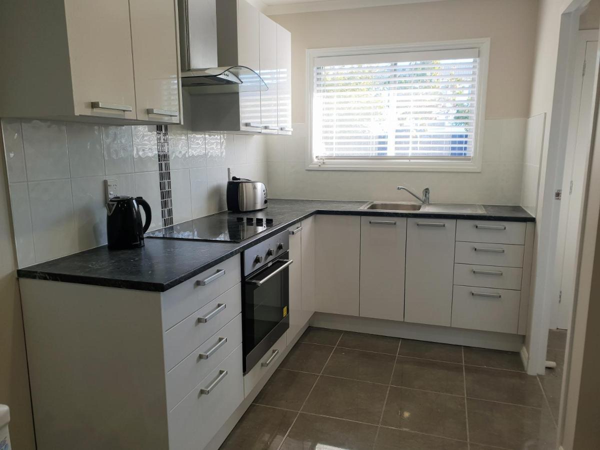 Rose Apartments Unit 1 Central Rotorua-Accommodation&Spa Buitenkant foto
