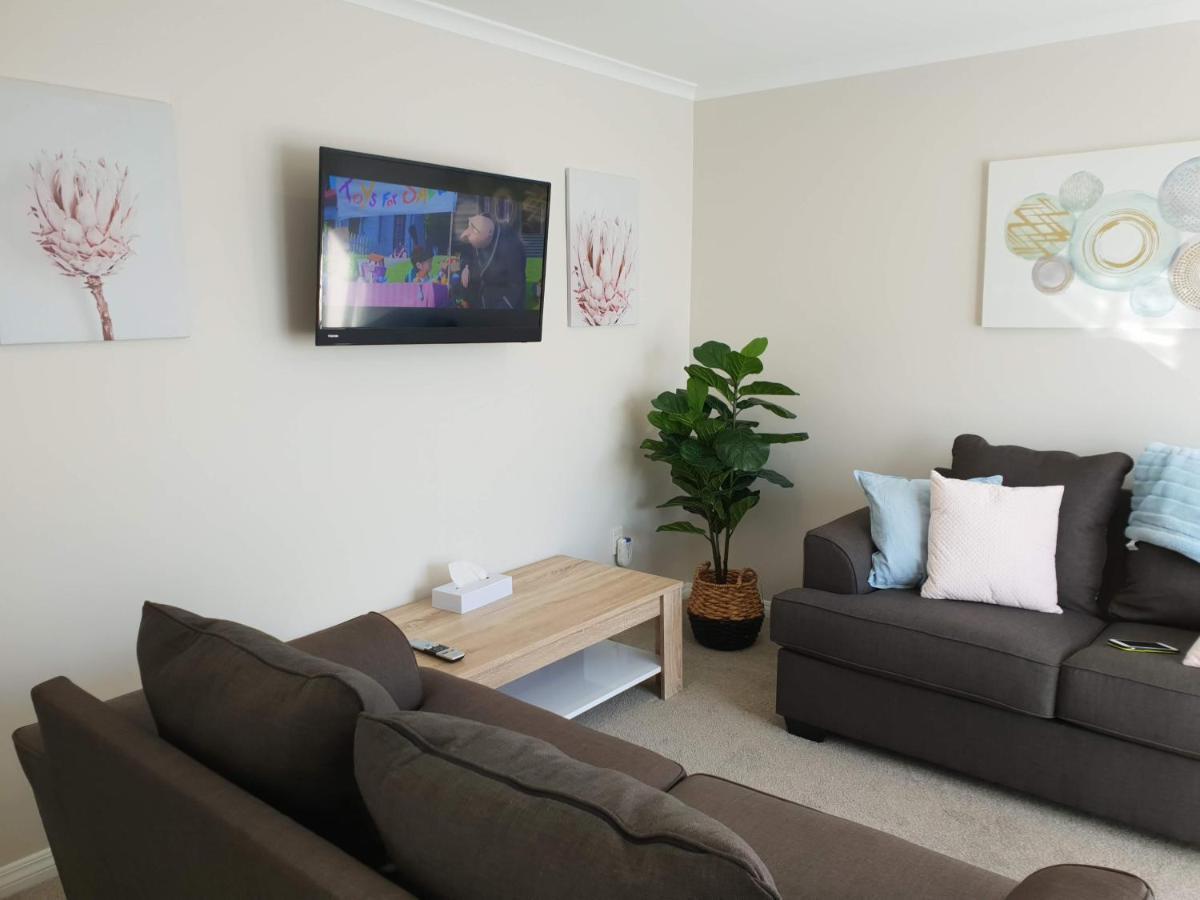 Rose Apartments Unit 1 Central Rotorua-Accommodation&Spa Buitenkant foto